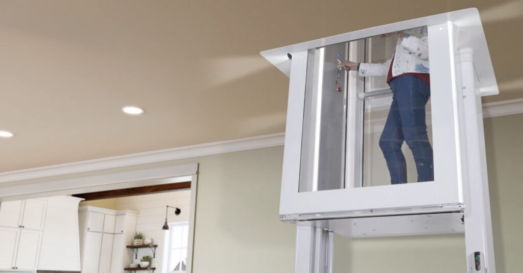 crown-elevator-savaria-lift-moving-to-second-floor Crown Elevator Savaria Luma Lift moving floor to floor